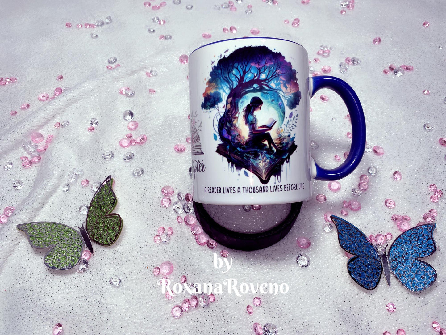 A reader lives a thousand lives, 11oz Mug